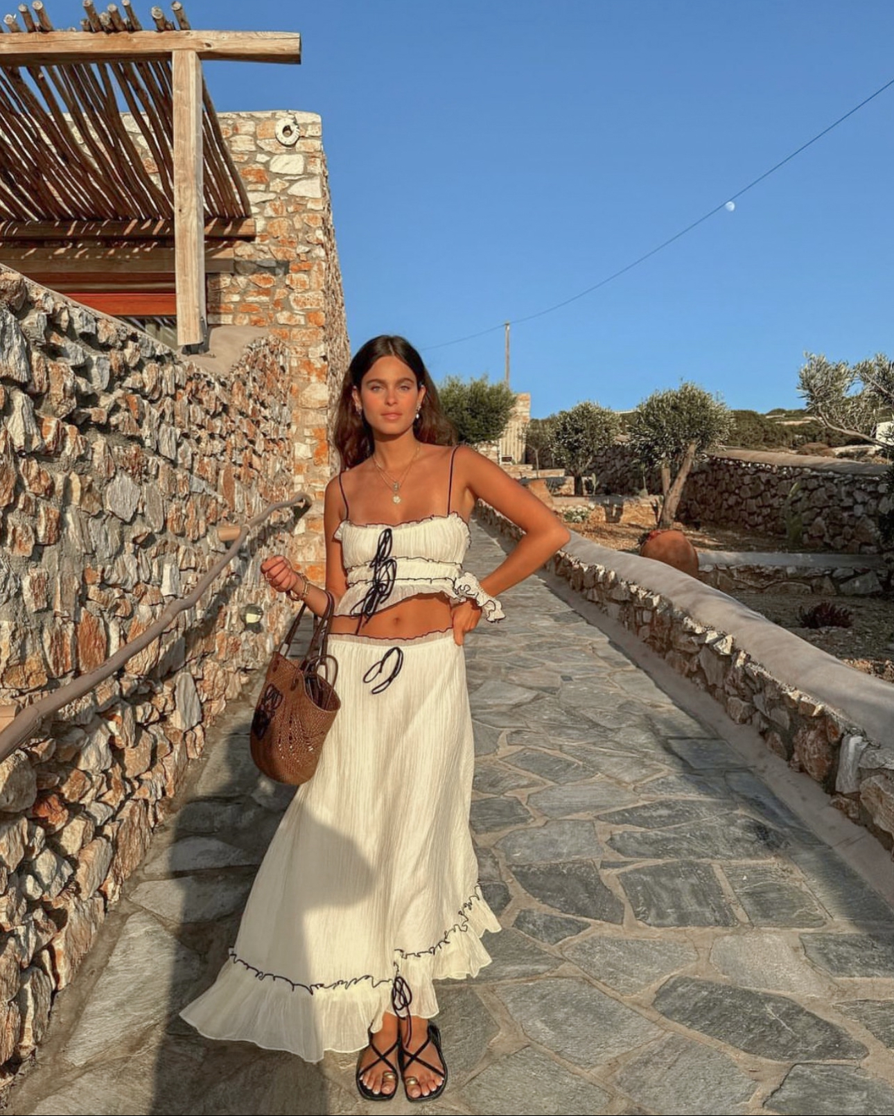 15+ Effortless and Chic Beach Looks You’ll Want to Live in This Summer